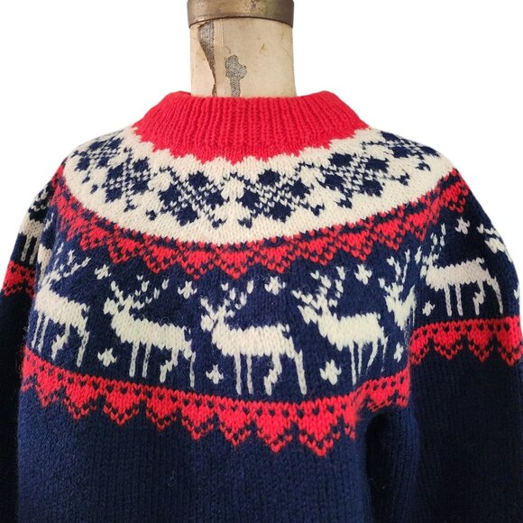 Vintage Lillunn 100% Handknit Fair Isle Reindeer Sweater Red White Blue - Picture 2 of 4